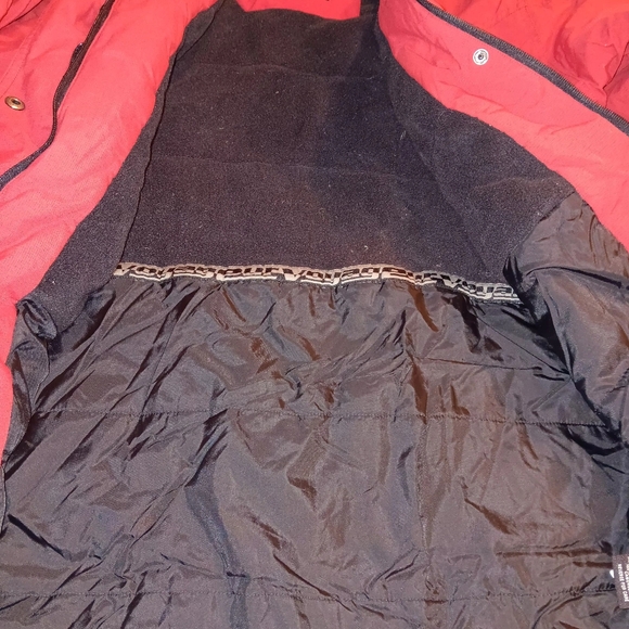 Unisex coat size M/L red in great condition great price a,must have no size labe - Picture 6 of 8